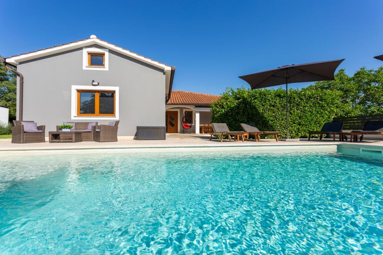 Villa Anavi Bicici エクステリア 写真