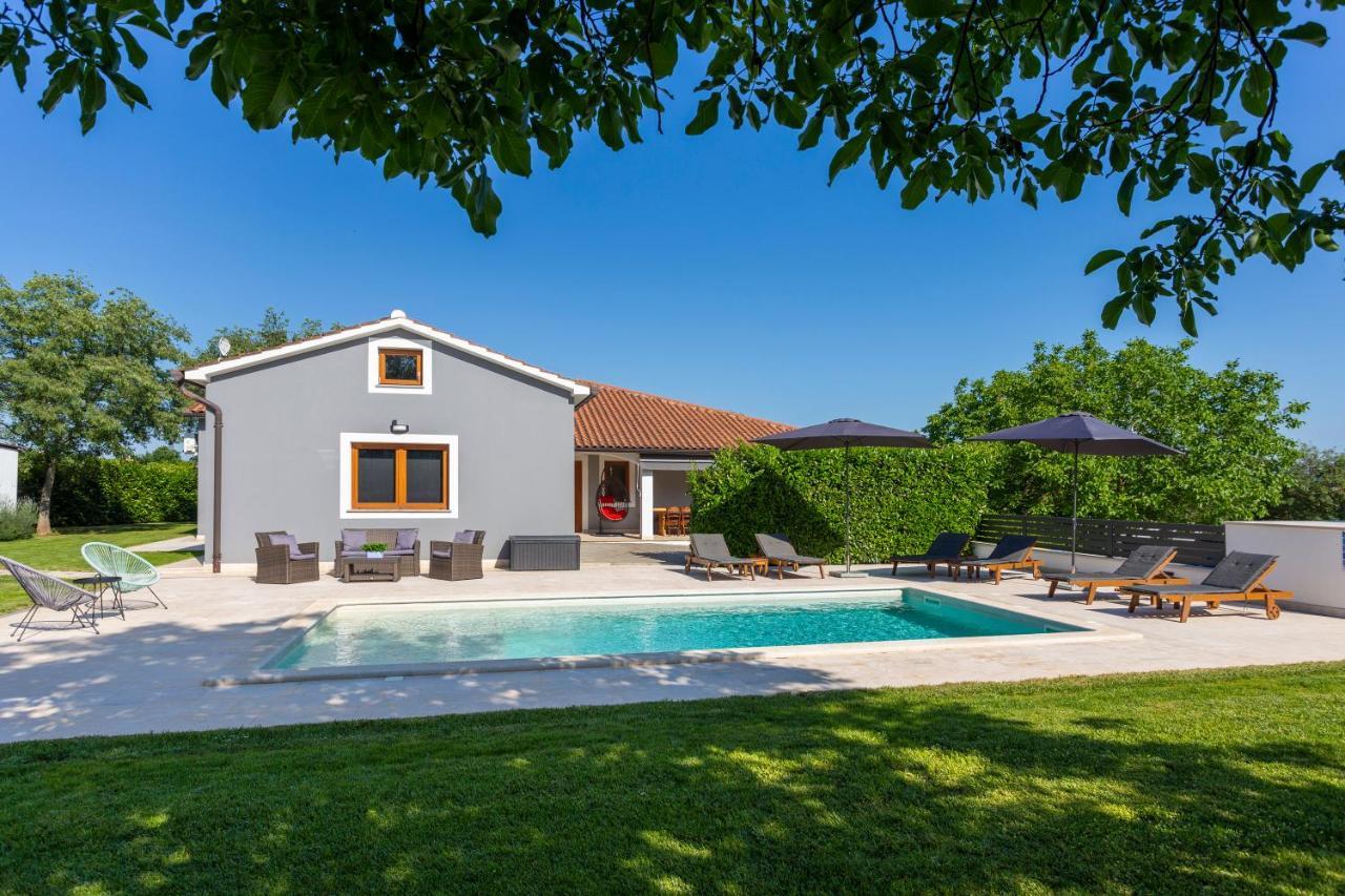 Villa Anavi Bicici エクステリア 写真