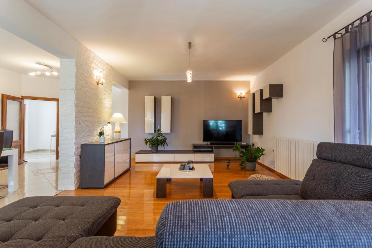 Villa Anavi Bicici エクステリア 写真