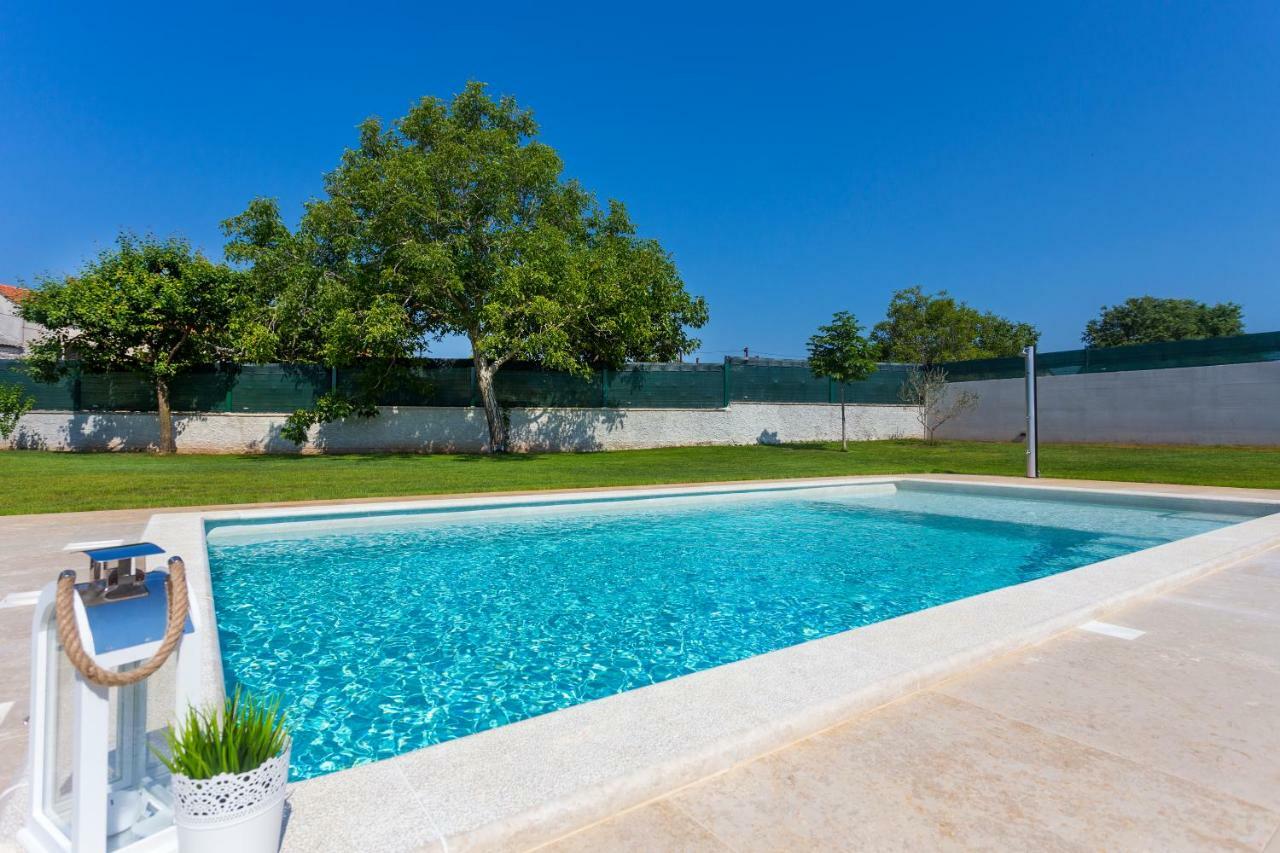 Villa Anavi Bicici エクステリア 写真